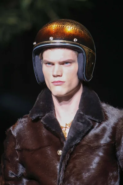 Look 87